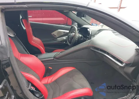 2021 Chevrolet Corvette Stingray Rwd 3Lt z USA, uszkodzony, nr VIN 1G1YC3D46M5120461